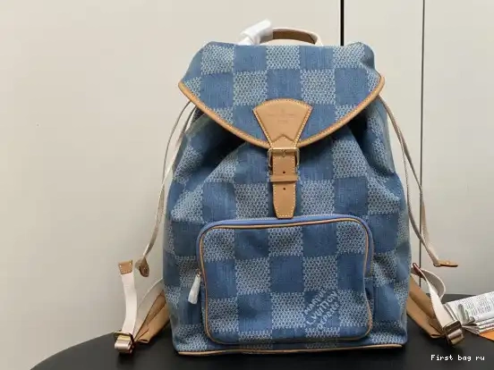 Frstbag ru Montsouris Backpack VUITTON LOUIS 0523